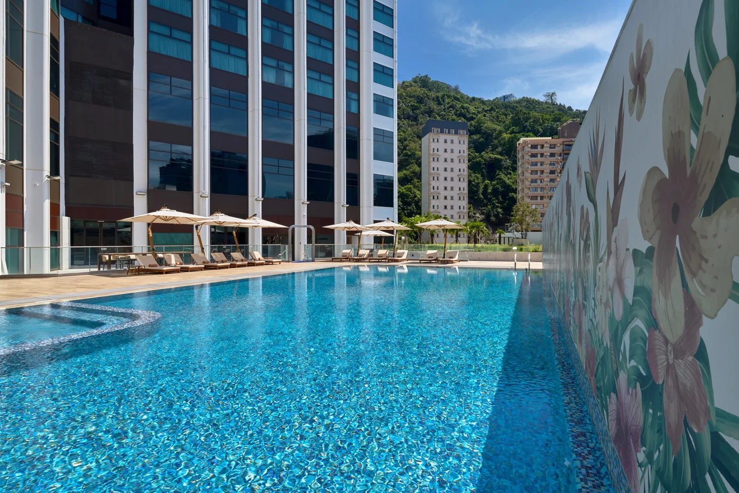 Outdoor swimming pool